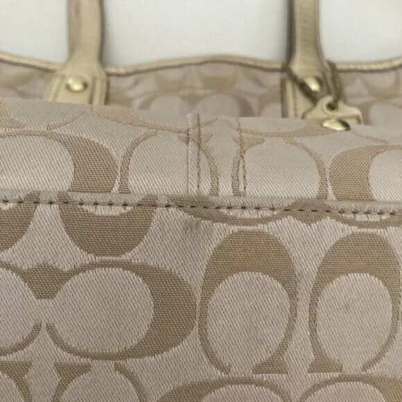Coach "Signature" Purse - Picture 8 of 10